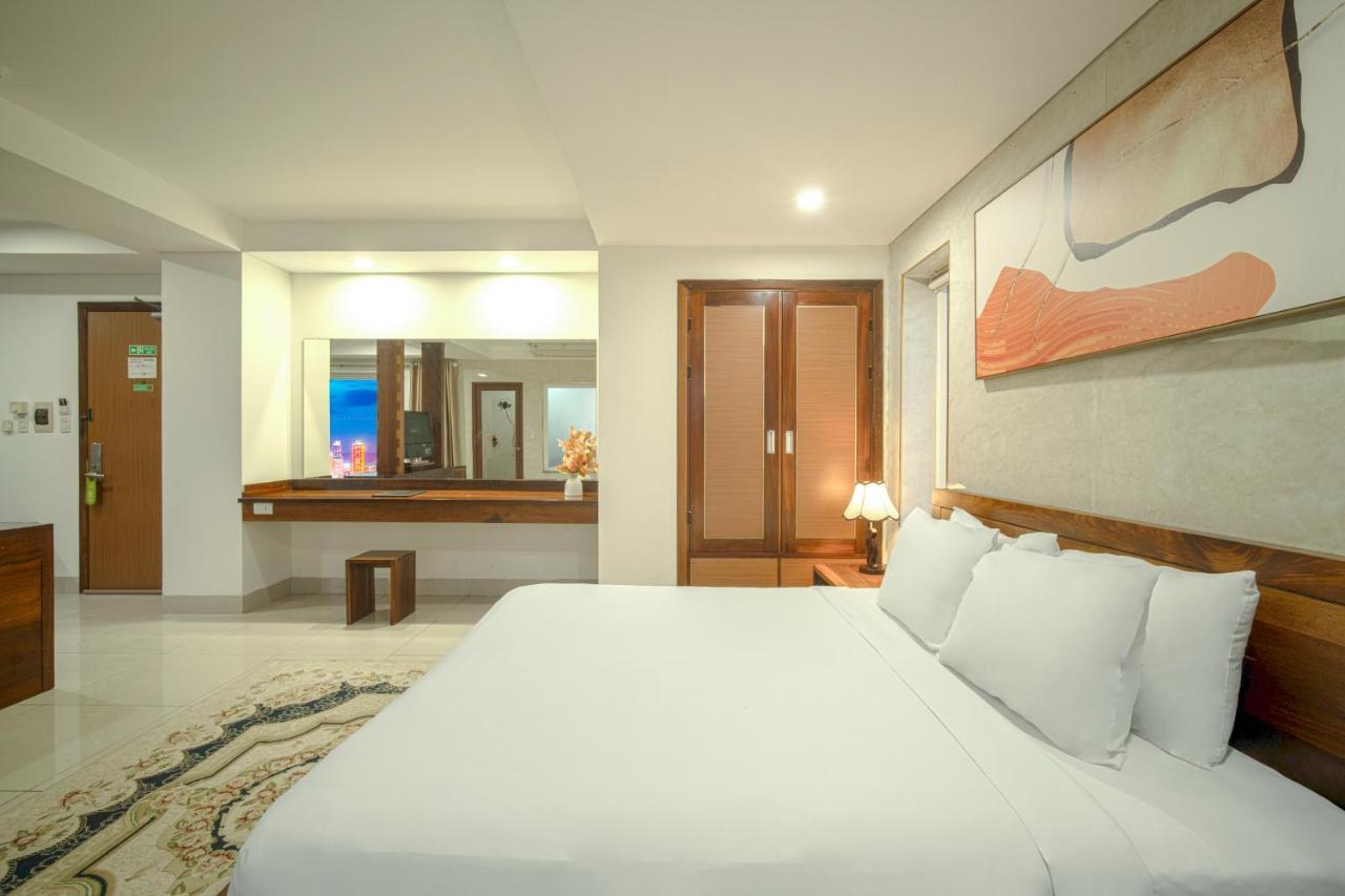 Emerald Boutique Hotel Danang Экстерьер фото