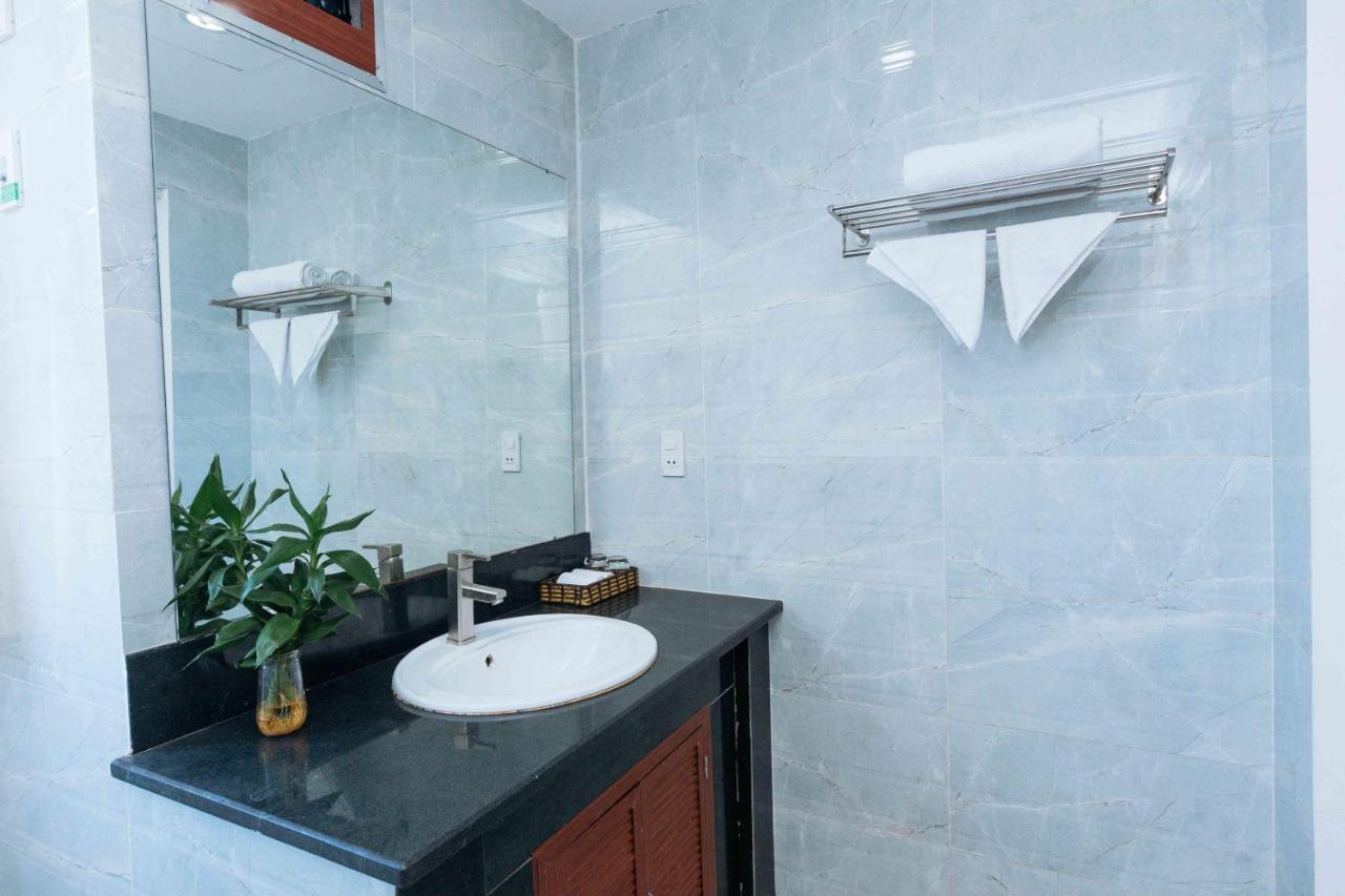 Emerald Boutique Hotel Danang Экстерьер фото